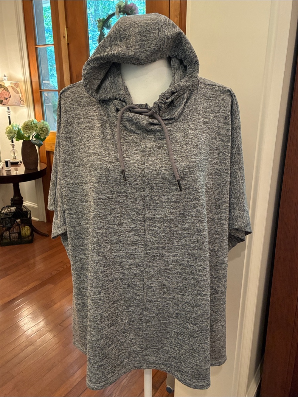 GAP Fit Gray Heather Hooded Pullover Poncho